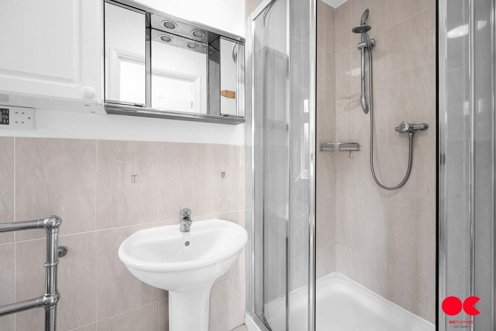 5 bed detached house to rent in Upland Drive, Brookmans Park  - Property Image 20