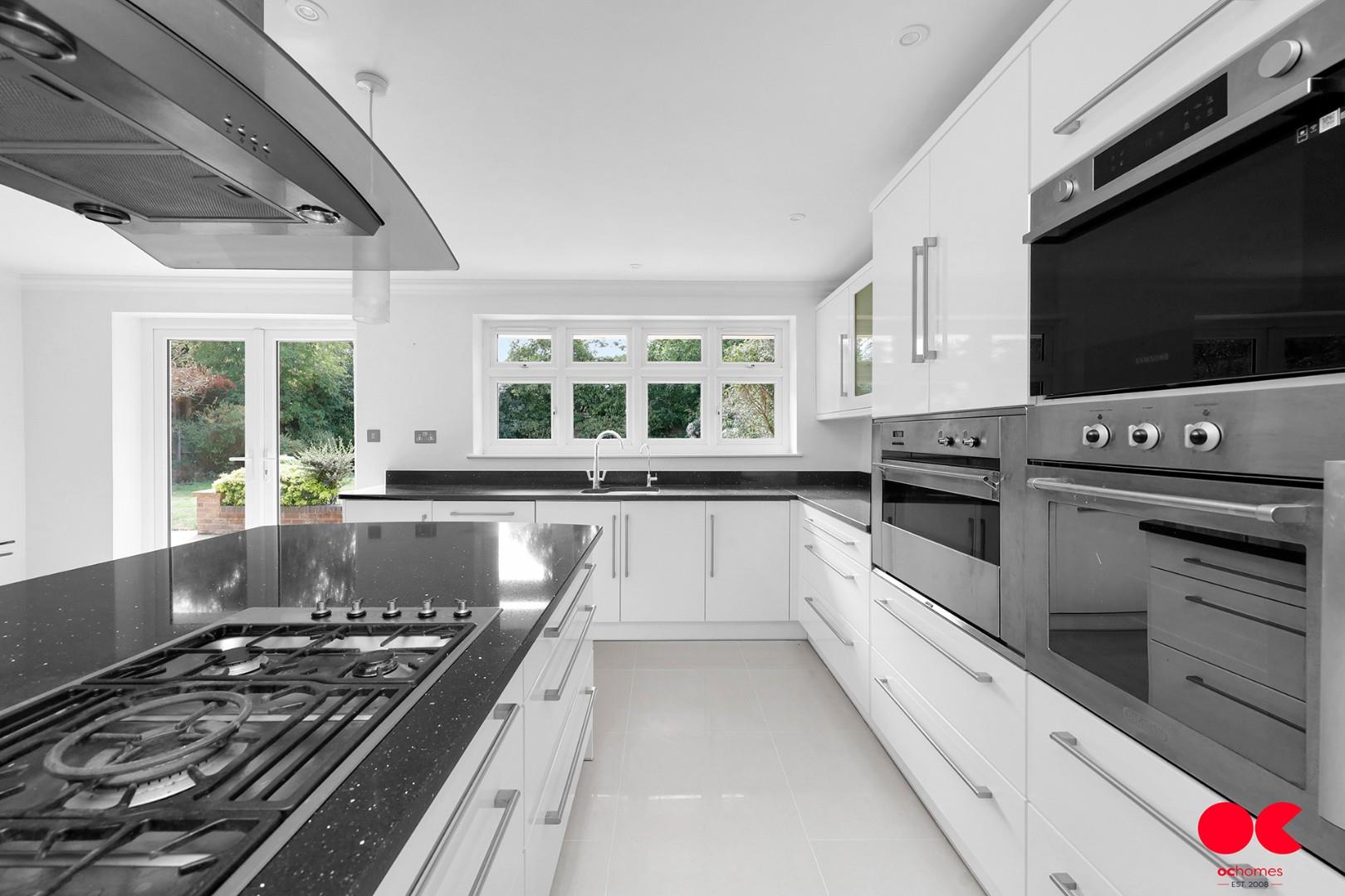 5 bed detached house to rent in Upland Drive, Brookmans Park  - Property Image 45