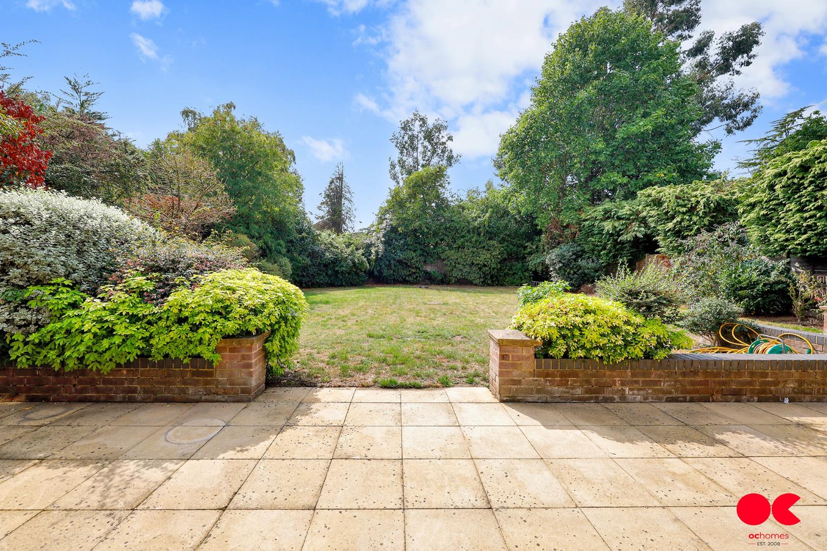 5 bed detached house to rent in Upland Drive, Brookmans Park  - Property Image 53