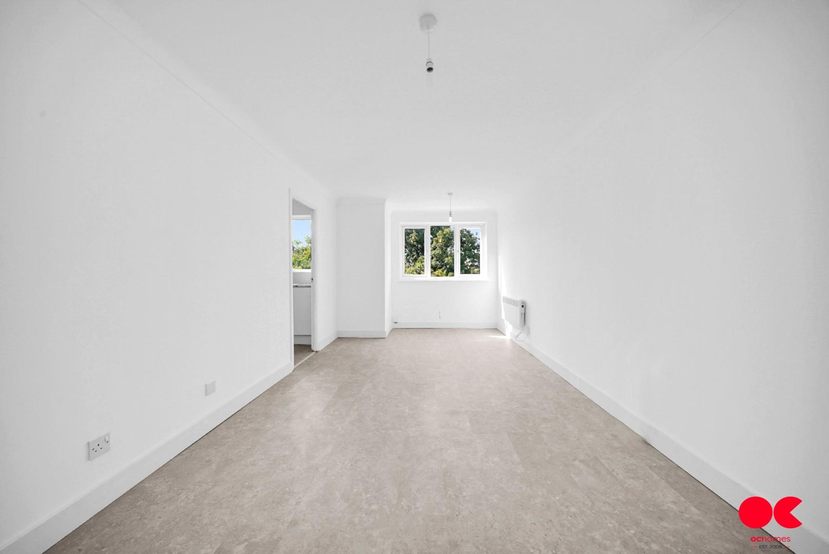 2 bed flat for sale in Pittman Gardens, Ilford  - Property Image 12