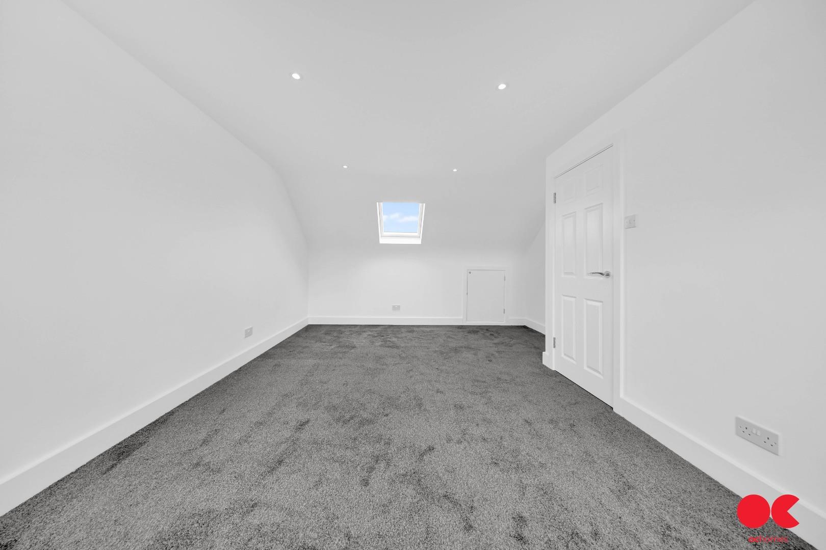 4 bed semi-detached house for sale in Central Drive, Hornchurch  - Property Image 26