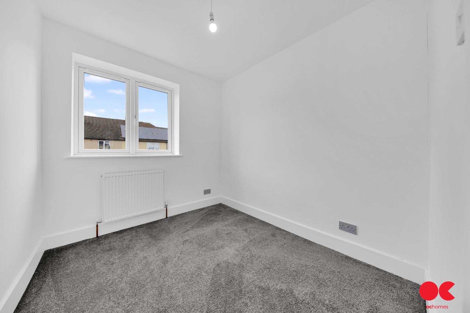 4 bed semi-detached house for sale in Central Drive, Hornchurch  - Property Image 12