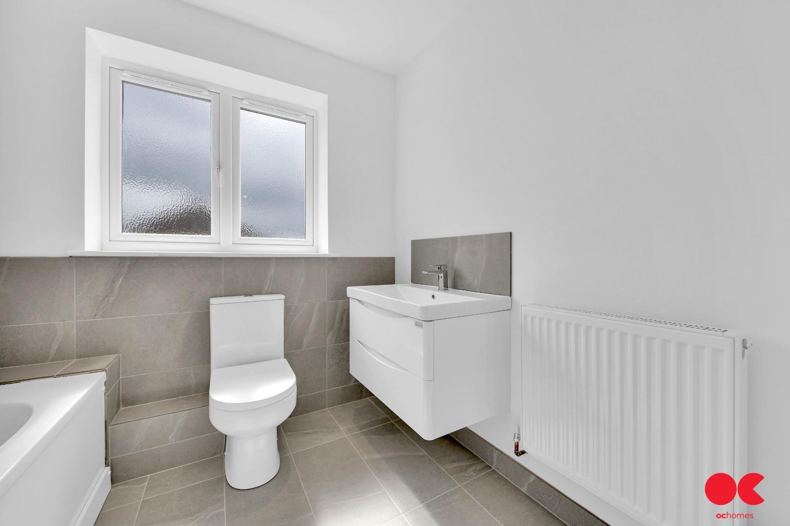 4 bed semi-detached house for sale in Central Drive, Hornchurch  - Property Image 33