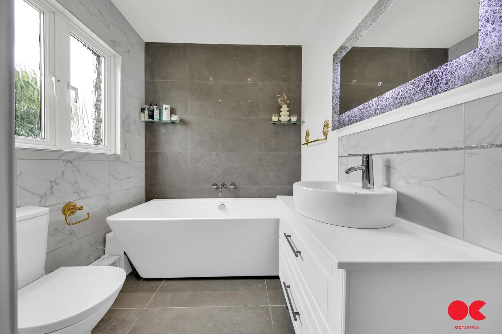 3 bed semi-detached house for sale in Rosslyn Avenue, Harold Wood  - Property Image 12