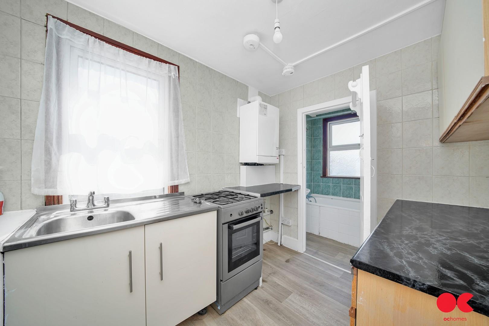 1 bed flat to rent in High Road Leytonstone, London  - Property Image 8