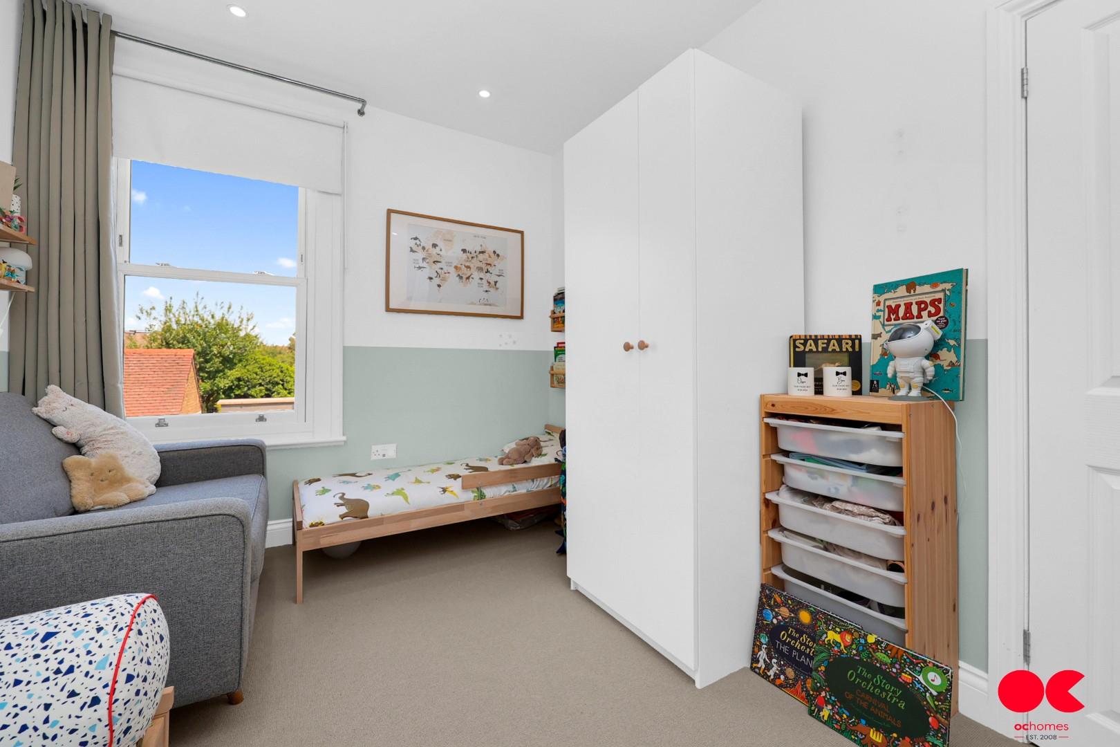 3 bed end of terrace house for sale in Brentwood Road, Gidea Park  - Property Image 9