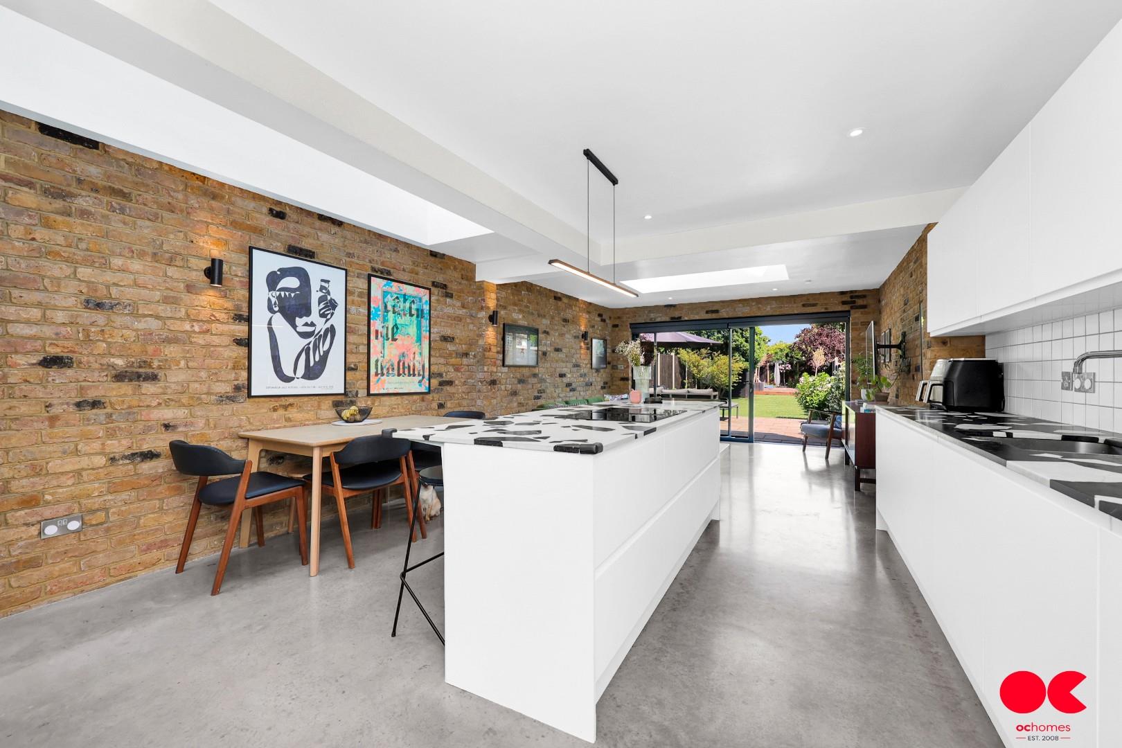 3 bed end of terrace house for sale in Brentwood Road, Gidea Park  - Property Image 11