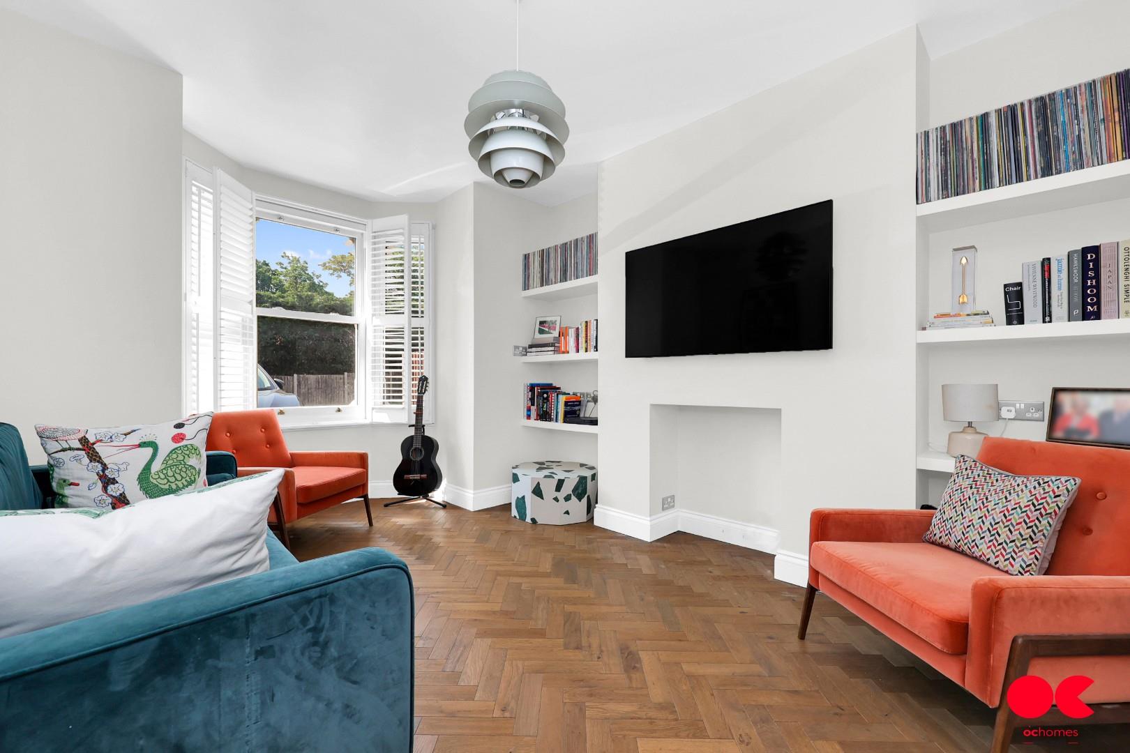 3 bed end of terrace house for sale in Brentwood Road, Gidea Park  - Property Image 2