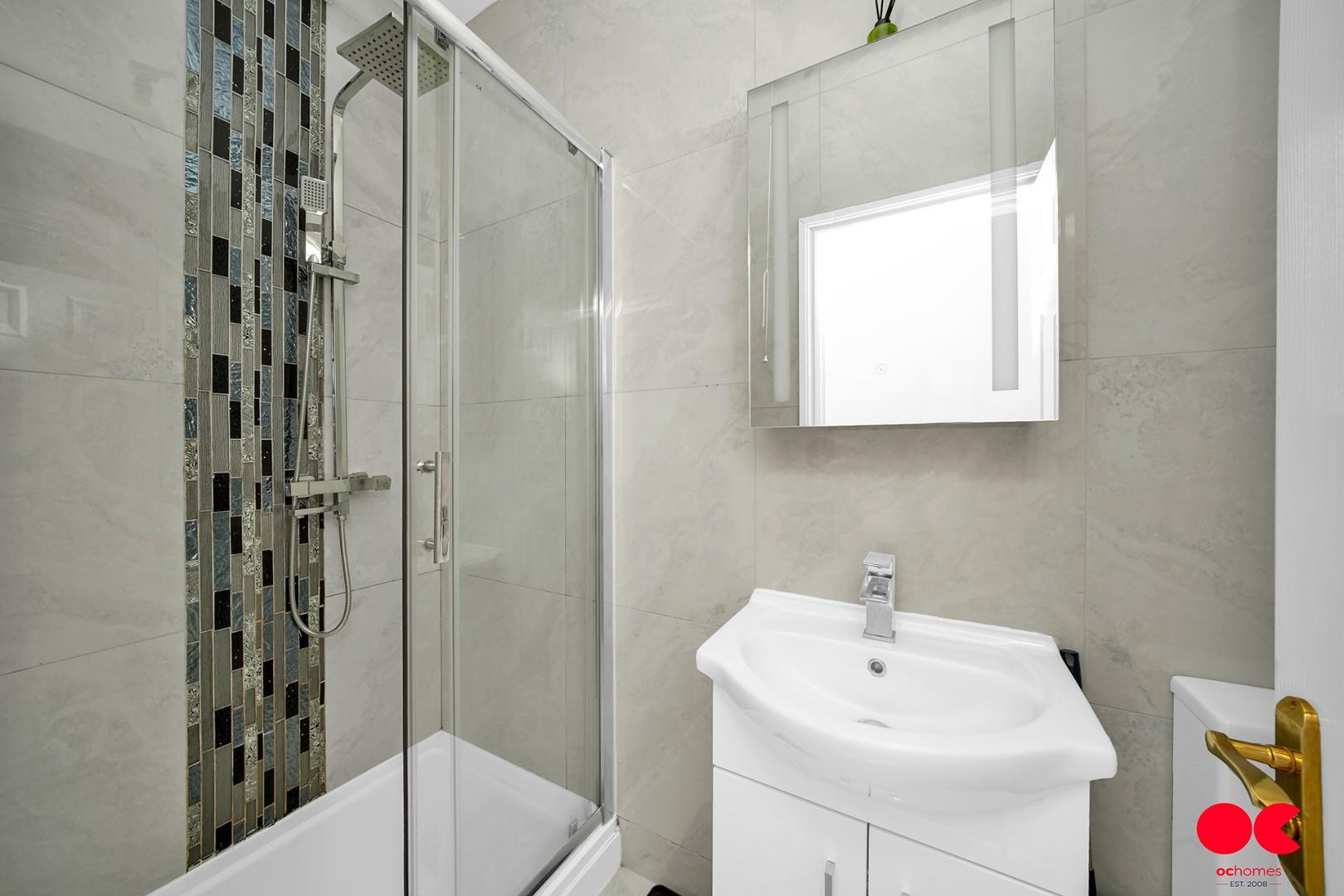 3 bed terraced house for sale in Windsor Road, Ilford  - Property Image 9