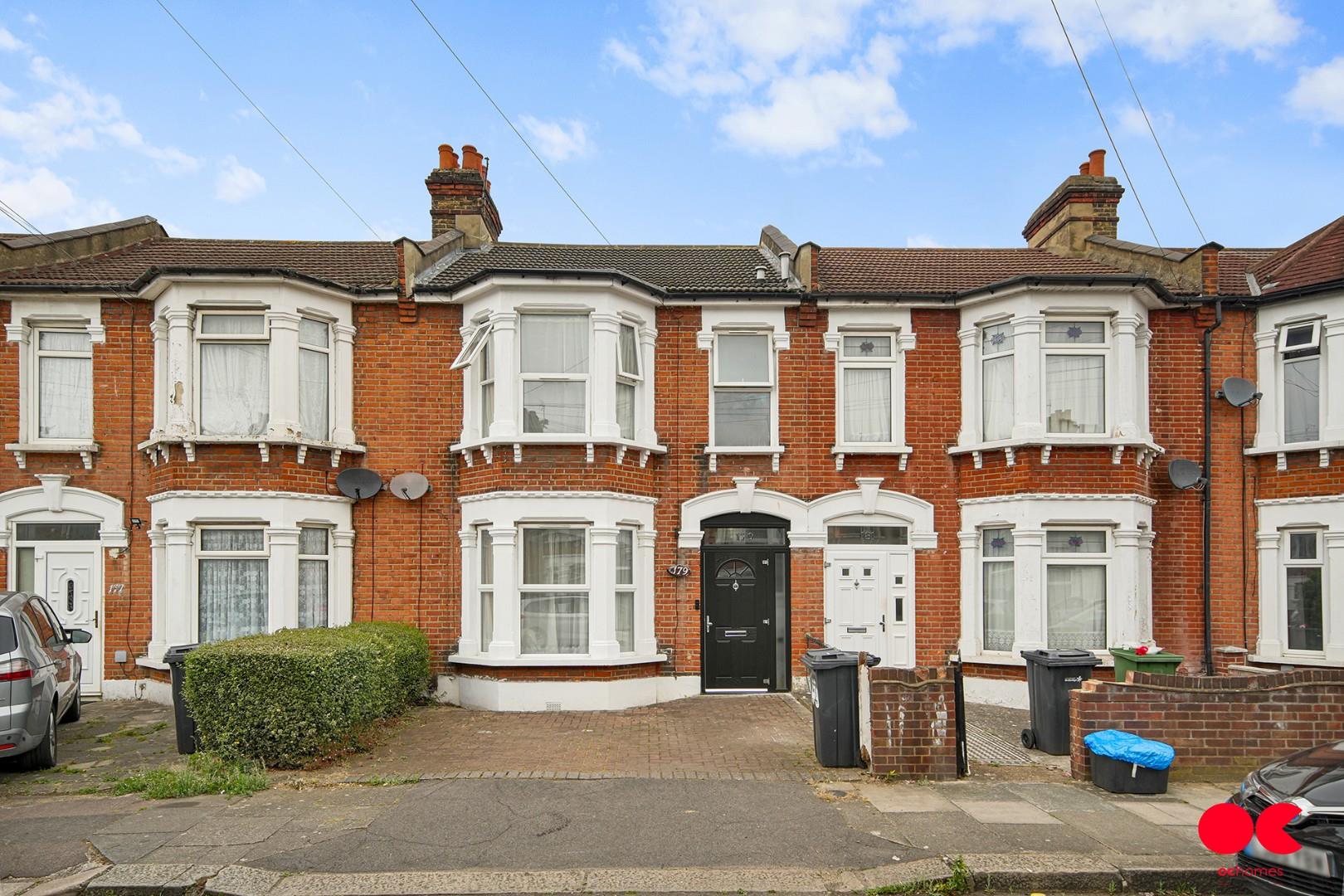3 bed terraced house for sale in Windsor Road, Ilford  - Property Image 4