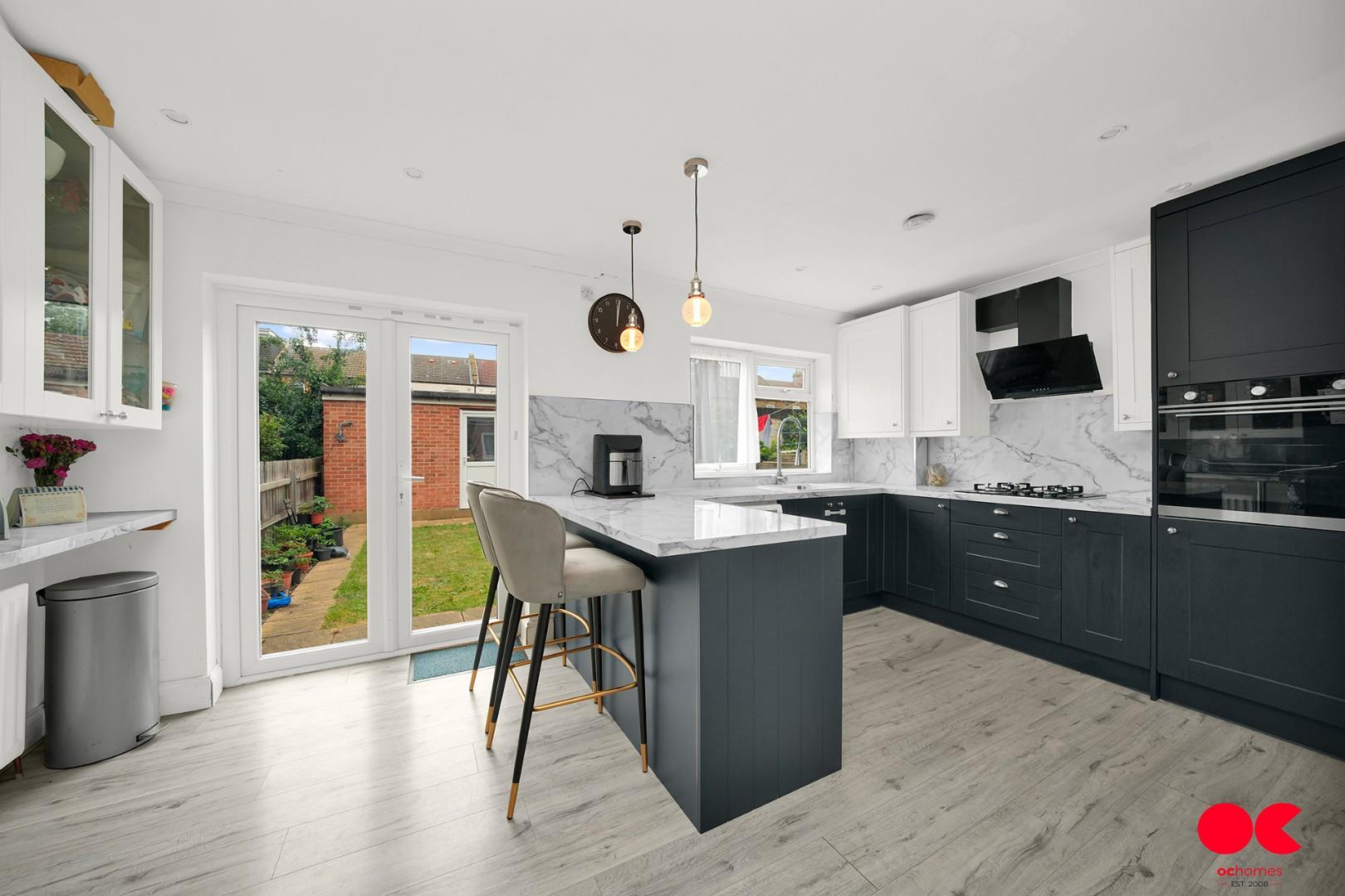 3 bed terraced house for sale in Windsor Road, Ilford  - Property Image 1