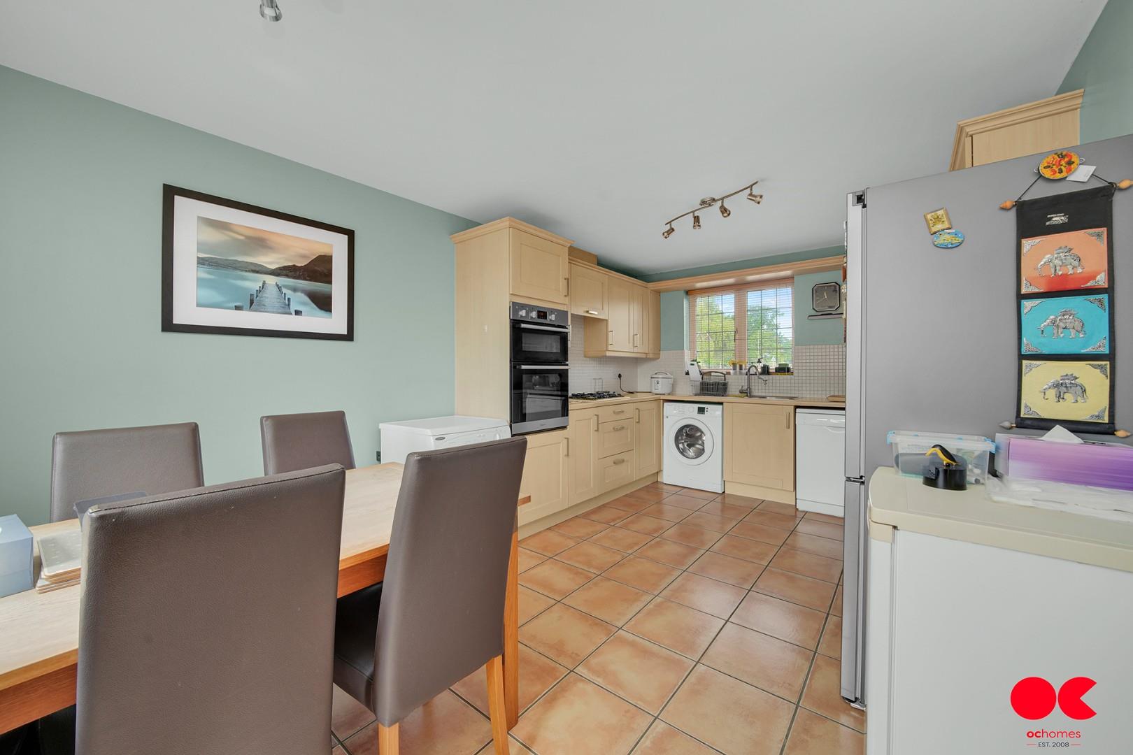 4 bed detached house for sale in Warren Lane, Chafford Hundred  - Property Image 3