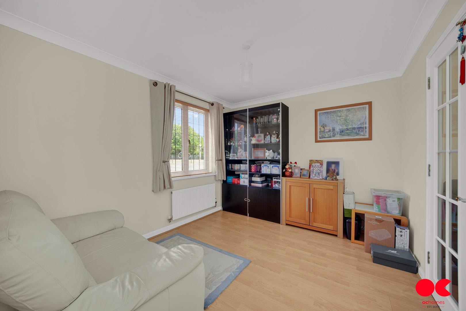4 bed detached house for sale in Warren Lane, Chafford Hundred  - Property Image 16