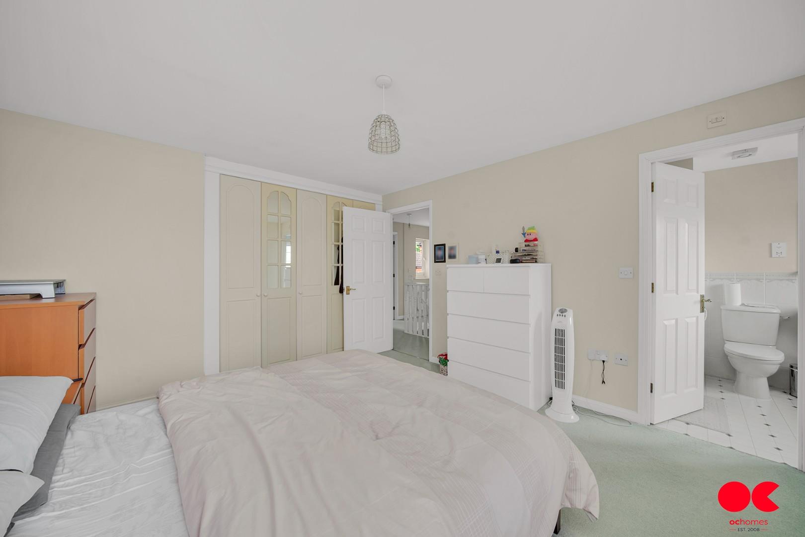 4 bed detached house for sale in Warren Lane, Chafford Hundred  - Property Image 4