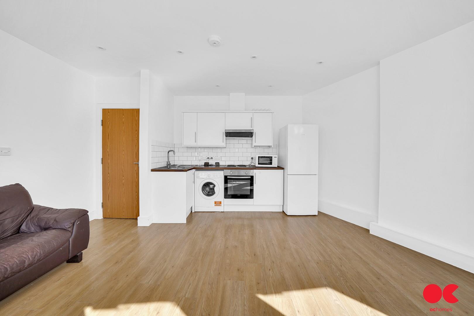 1 bed flat to rent in Cranbrook Road, Ilford  - Property Image 9
