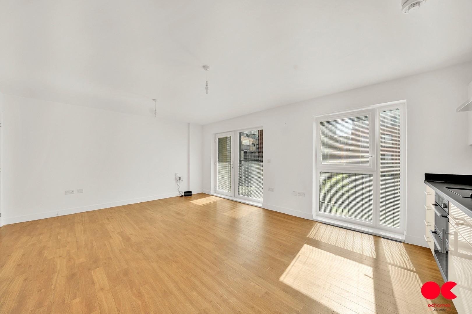 2 bed flat to rent in Maxwell Road, Romford  - Property Image 4