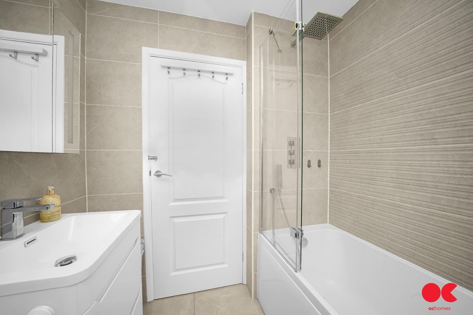 3 bed semi-detached house for sale in Hitherwood Close, Hornchurch  - Property Image 22