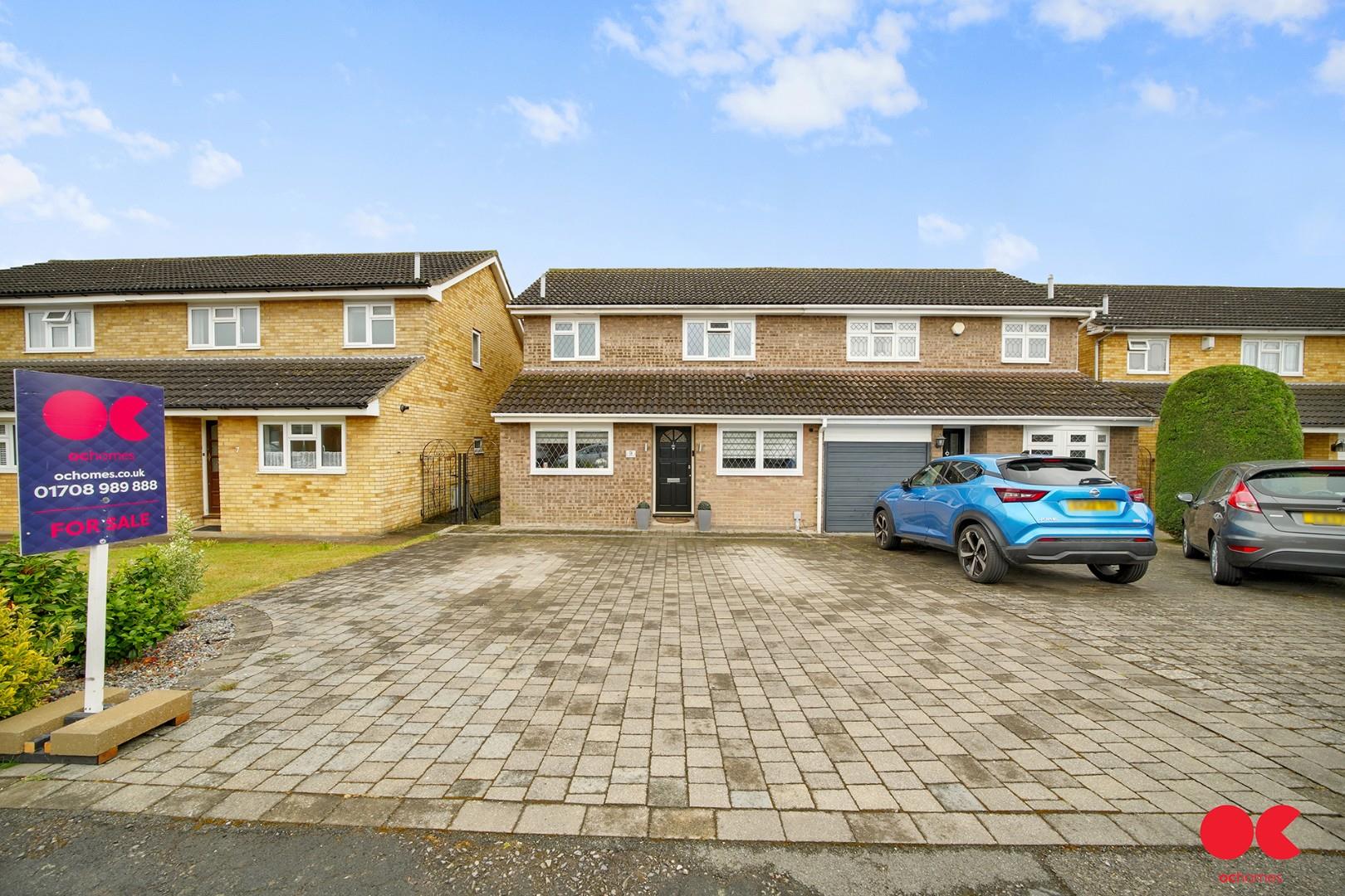 3 bed semi-detached house for sale in Hitherwood Close, Hornchurch  - Property Image 12