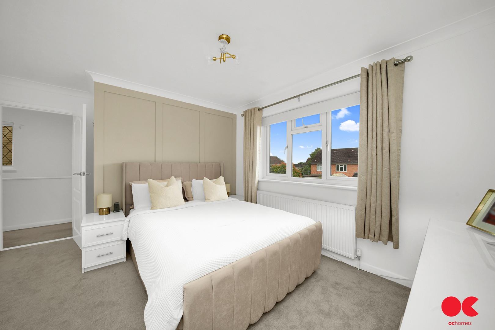 3 bed semi-detached house for sale in Hitherwood Close, Hornchurch  - Property Image 6