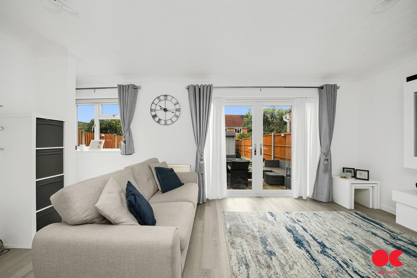 3 bed semi-detached house for sale in Hitherwood Close, Hornchurch  - Property Image 23