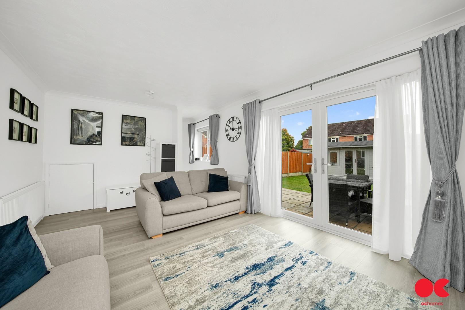 3 bed semi-detached house for sale in Hitherwood Close, Hornchurch  - Property Image 17