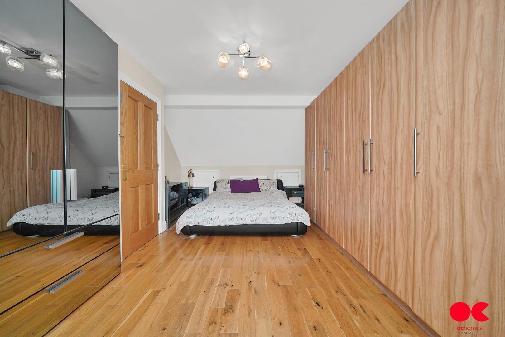 4 bed semi-detached bungalow for sale in Trenance Gardens, Ilford  - Property Image 26