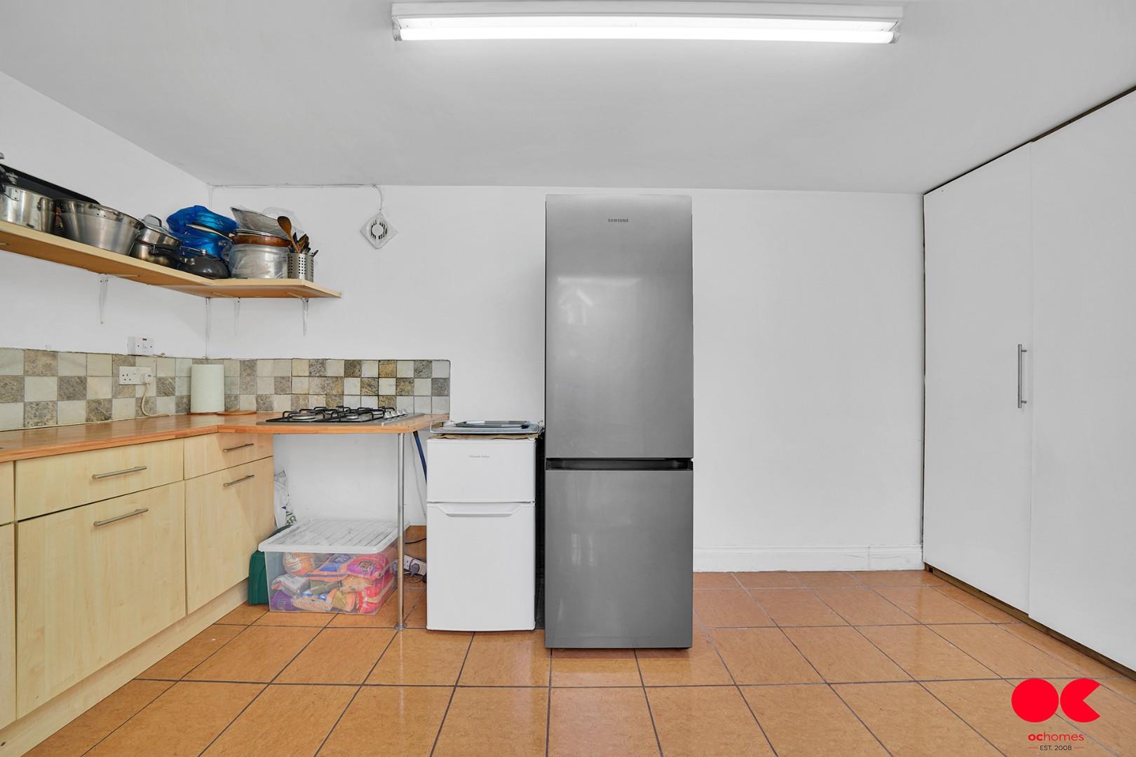 4 bed semi-detached bungalow for sale in Trenance Gardens, Ilford  - Property Image 34