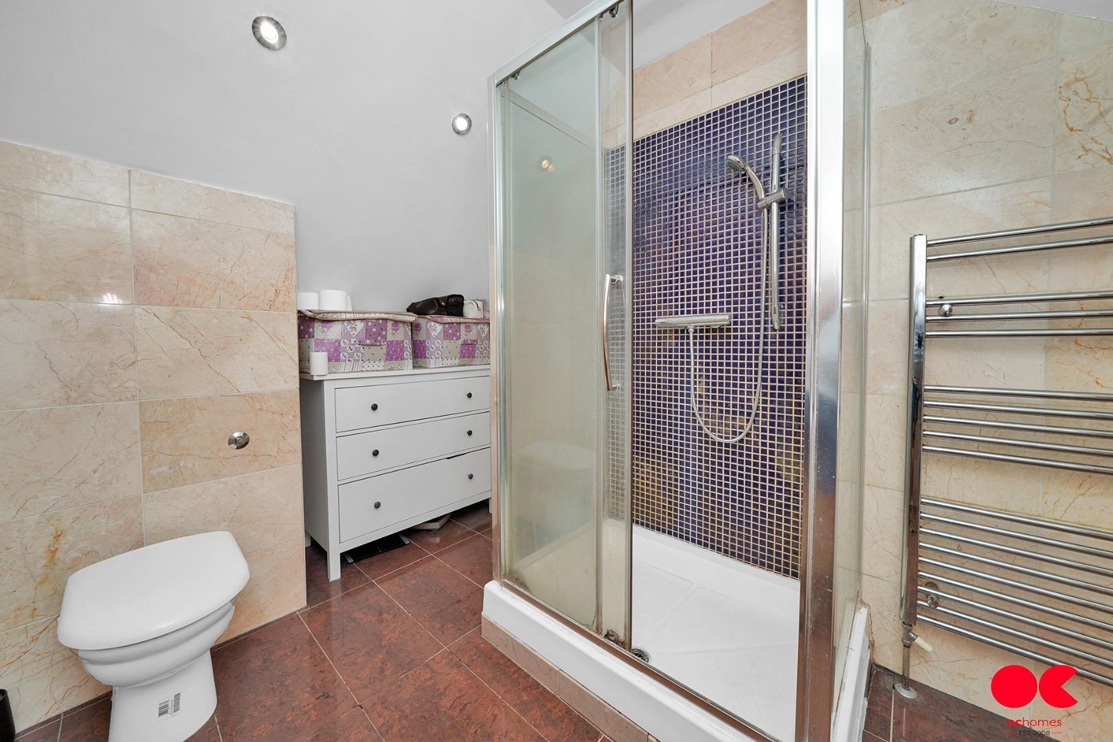 4 bed semi-detached bungalow for sale in Trenance Gardens, Ilford  - Property Image 27