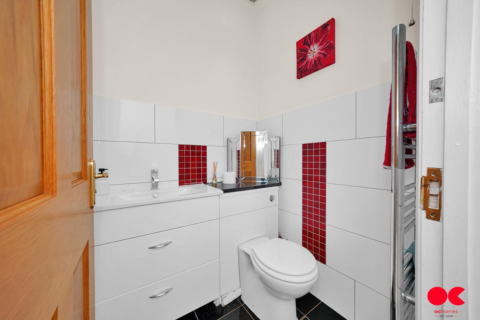 4 bed semi-detached bungalow for sale in Trenance Gardens, Ilford  - Property Image 15