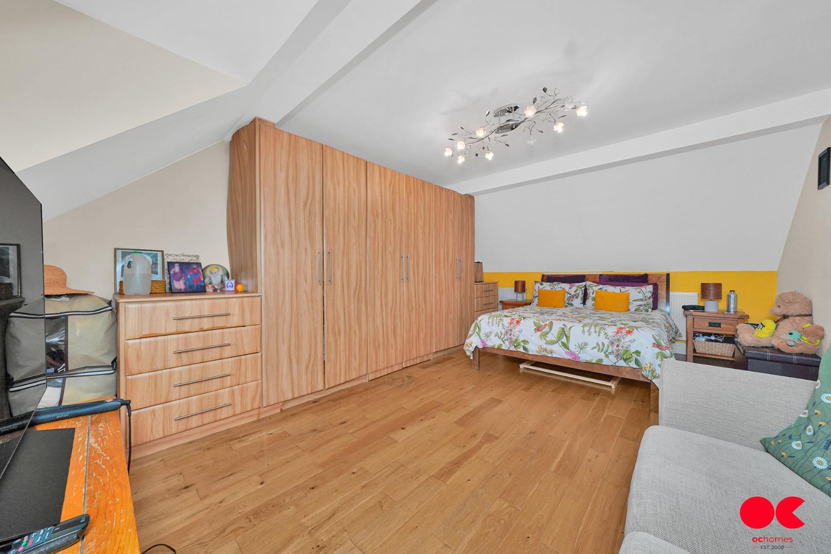 4 bed semi-detached bungalow for sale in Trenance Gardens, Ilford  - Property Image 29
