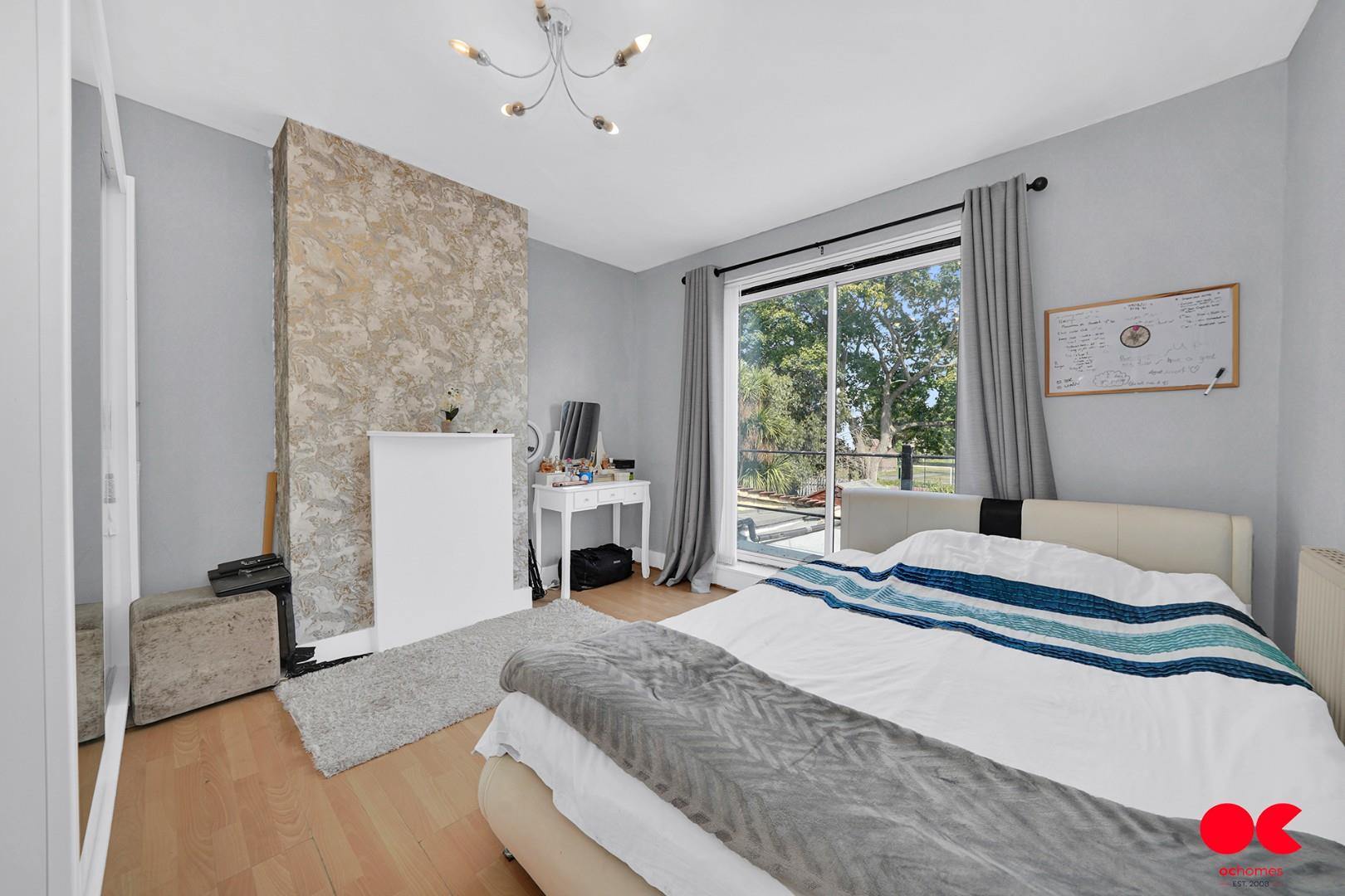 3 bed terraced house for sale in Tylehurst Gardens, Ilford  - Property Image 15