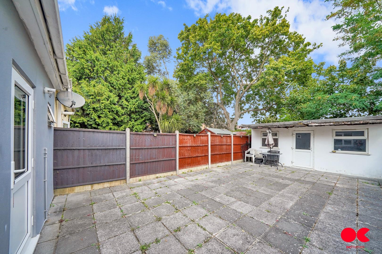 3 bed terraced house for sale in Tylehurst Gardens, Ilford  - Property Image 19