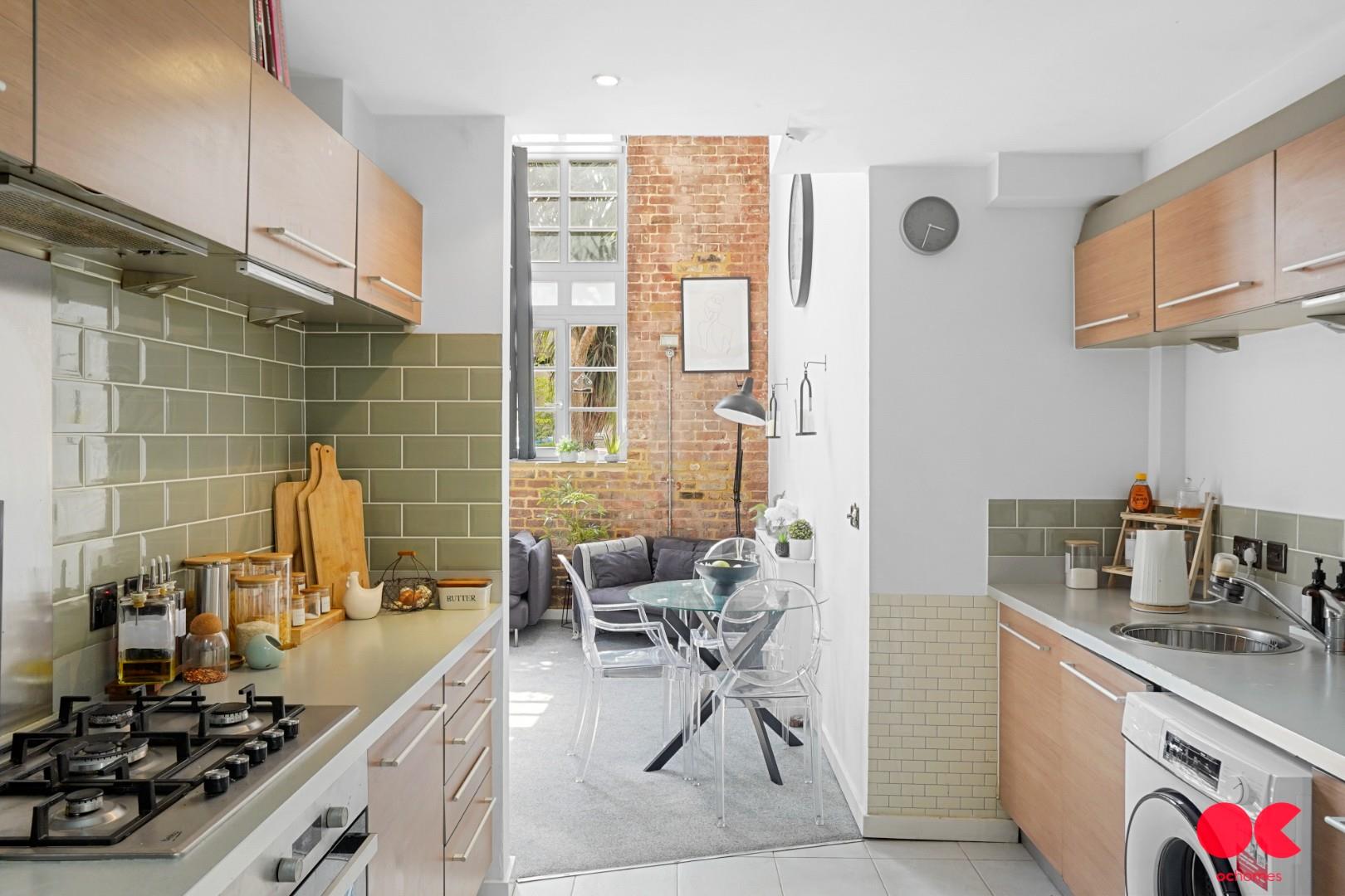 2 bed flat for sale in Kidman Close, Gidea Park  - Property Image 9