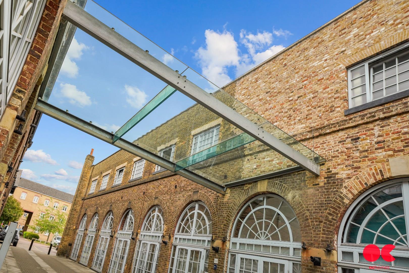 2 bed flat for sale in Kidman Close, Gidea Park  - Property Image 23
