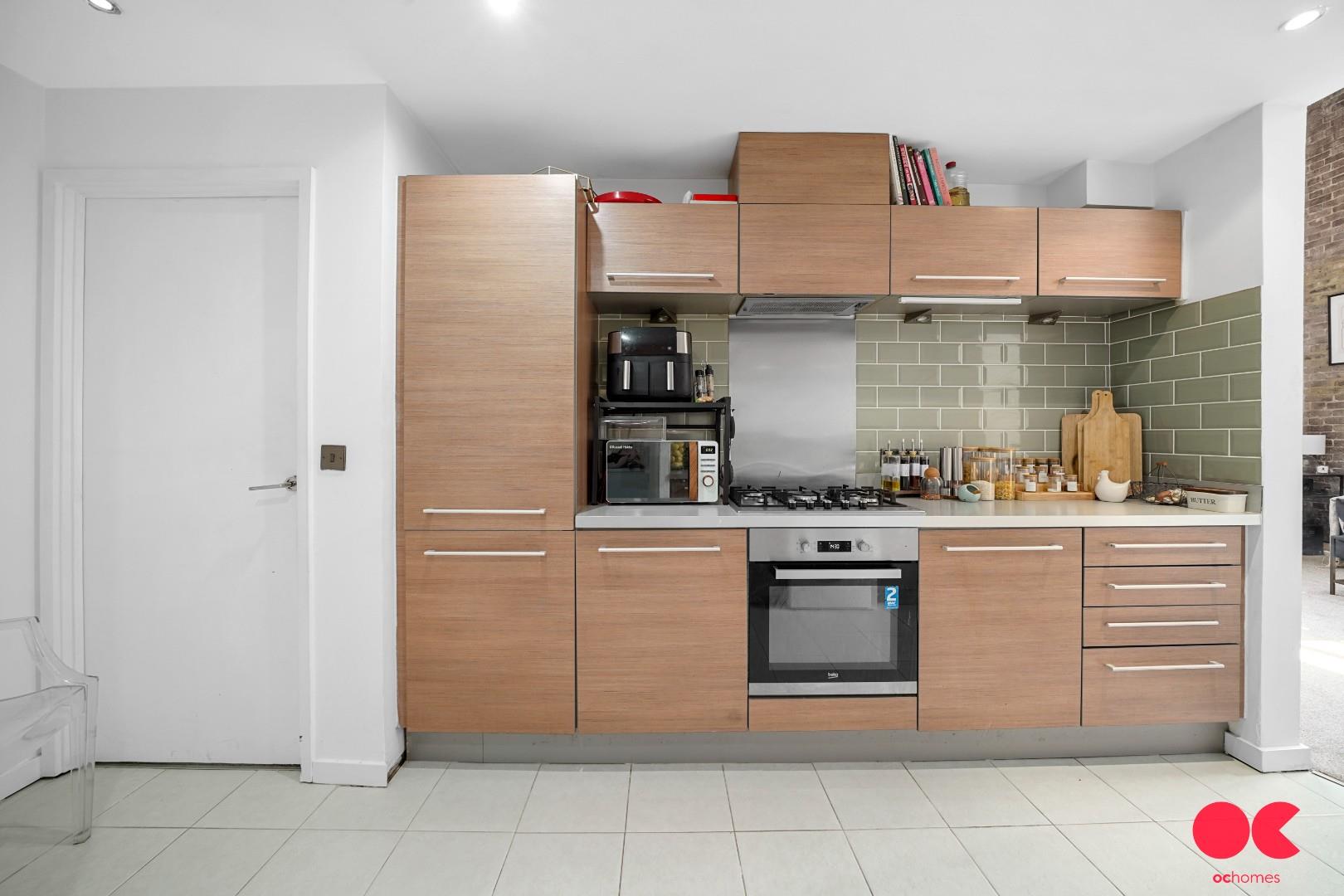 2 bed flat for sale in Kidman Close, Gidea Park  - Property Image 12