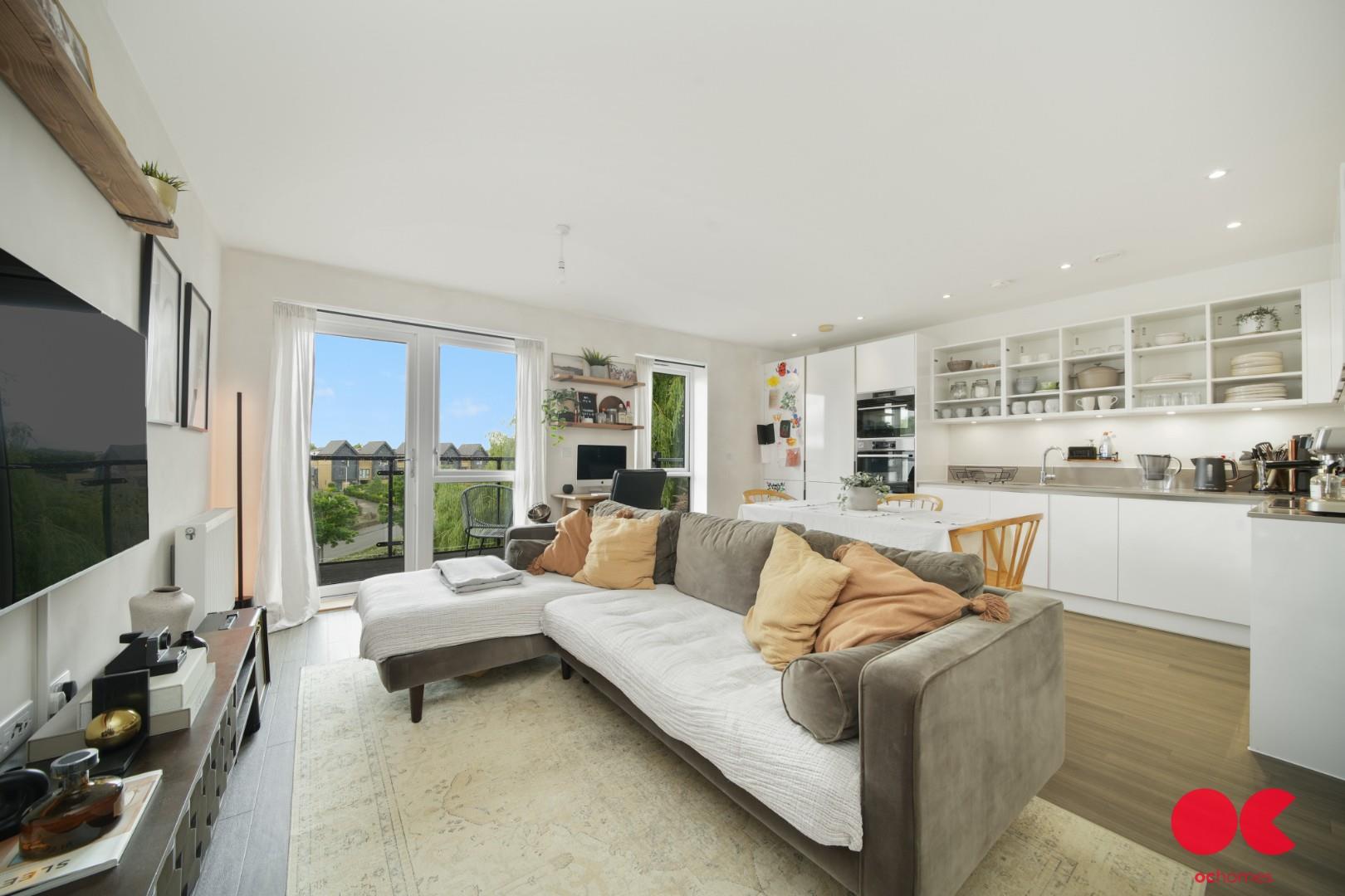 2 bed flat for sale in St. Clements Avenue, Harold Wood  - Property Image 2