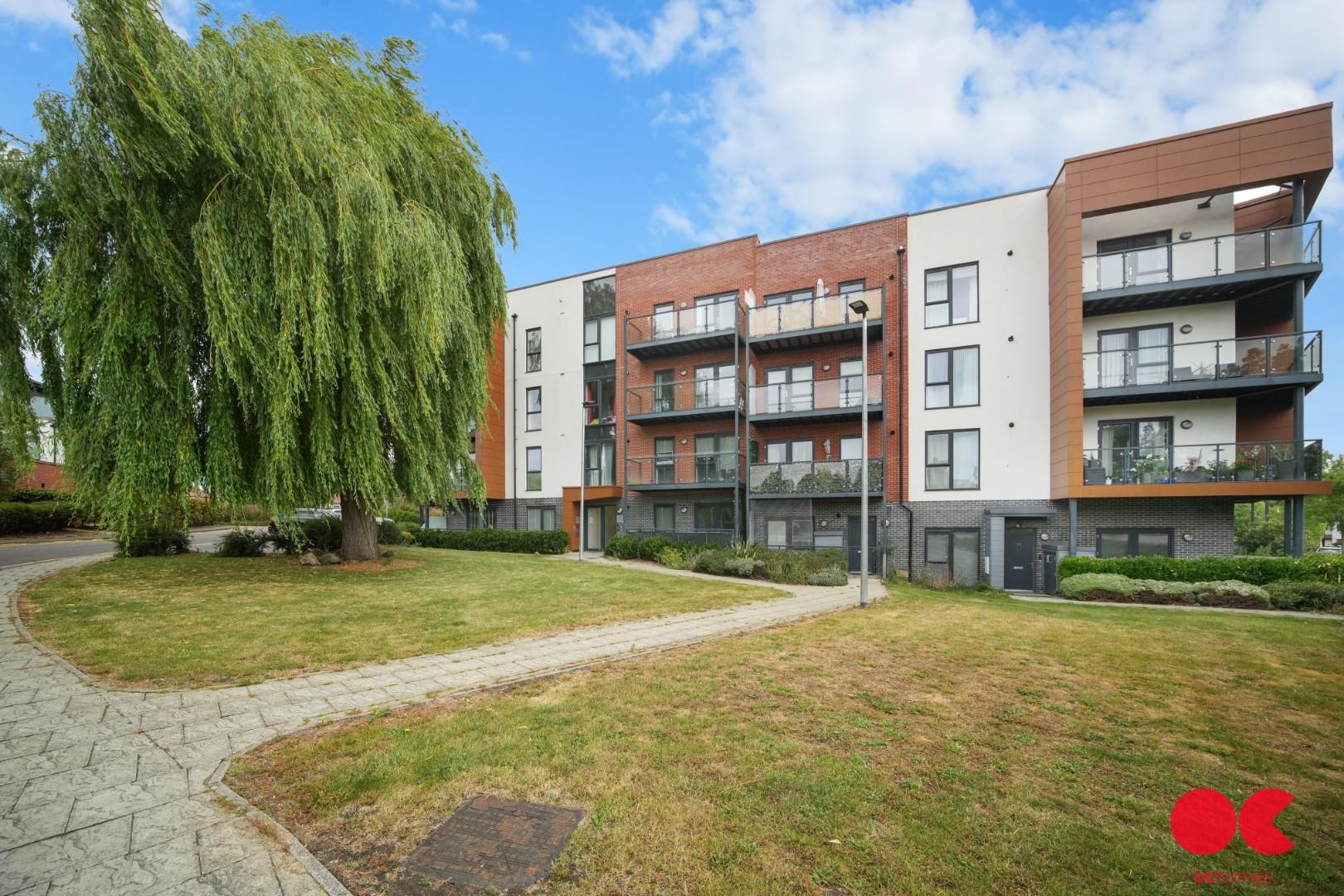2 bed flat for sale in St. Clements Avenue, Harold Wood  - Property Image 24
