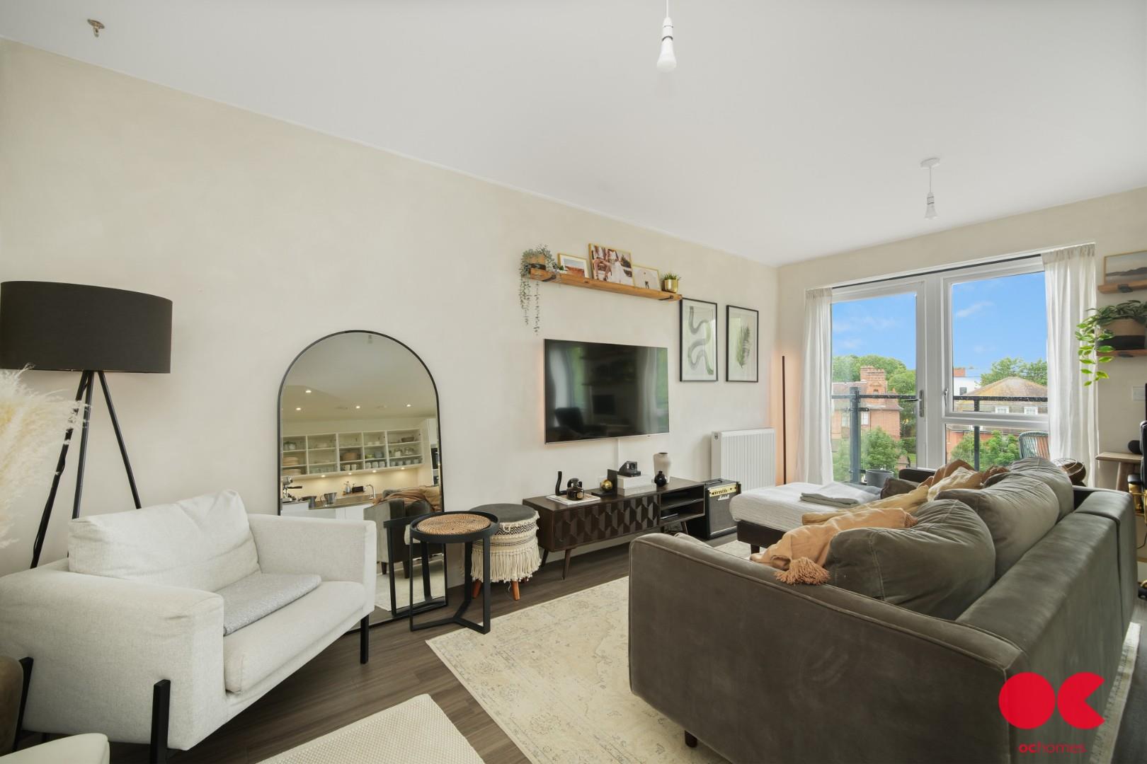 2 bed flat for sale in St. Clements Avenue, Harold Wood  - Property Image 17