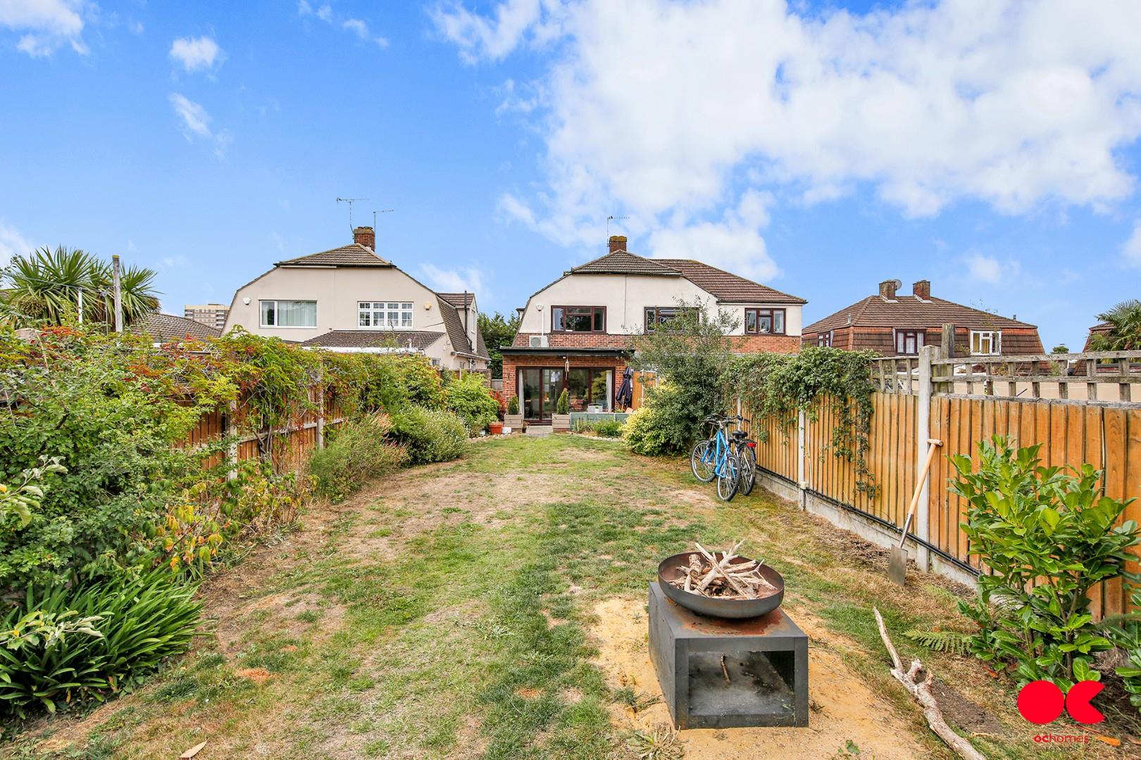 2 bed semi-detached house for sale in Keats Avenue, Romford  - Property Image 37