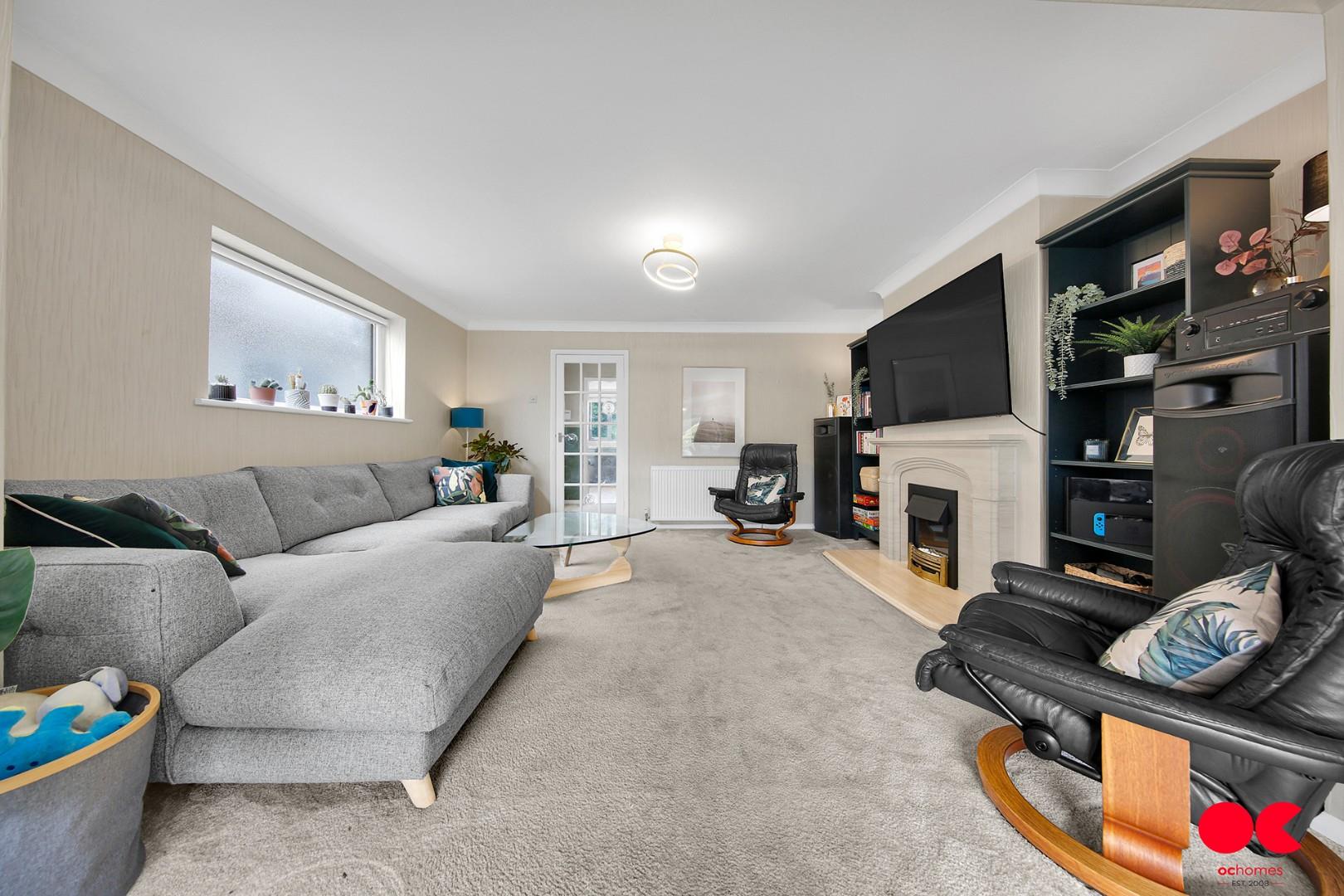 2 bed semi-detached house for sale in Keats Avenue, Romford  - Property Image 17