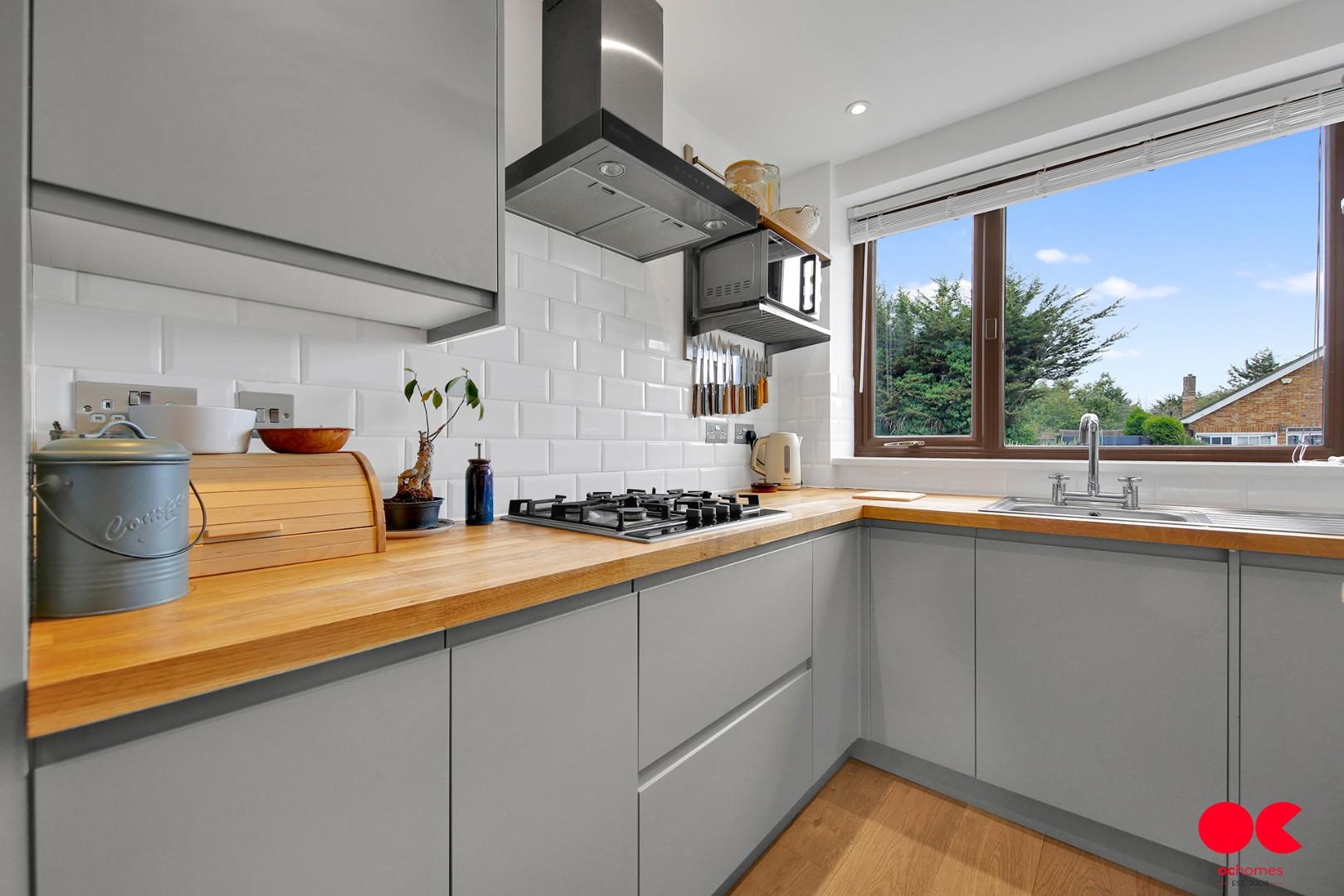 2 bed semi-detached house for sale in Keats Avenue, Romford  - Property Image 14