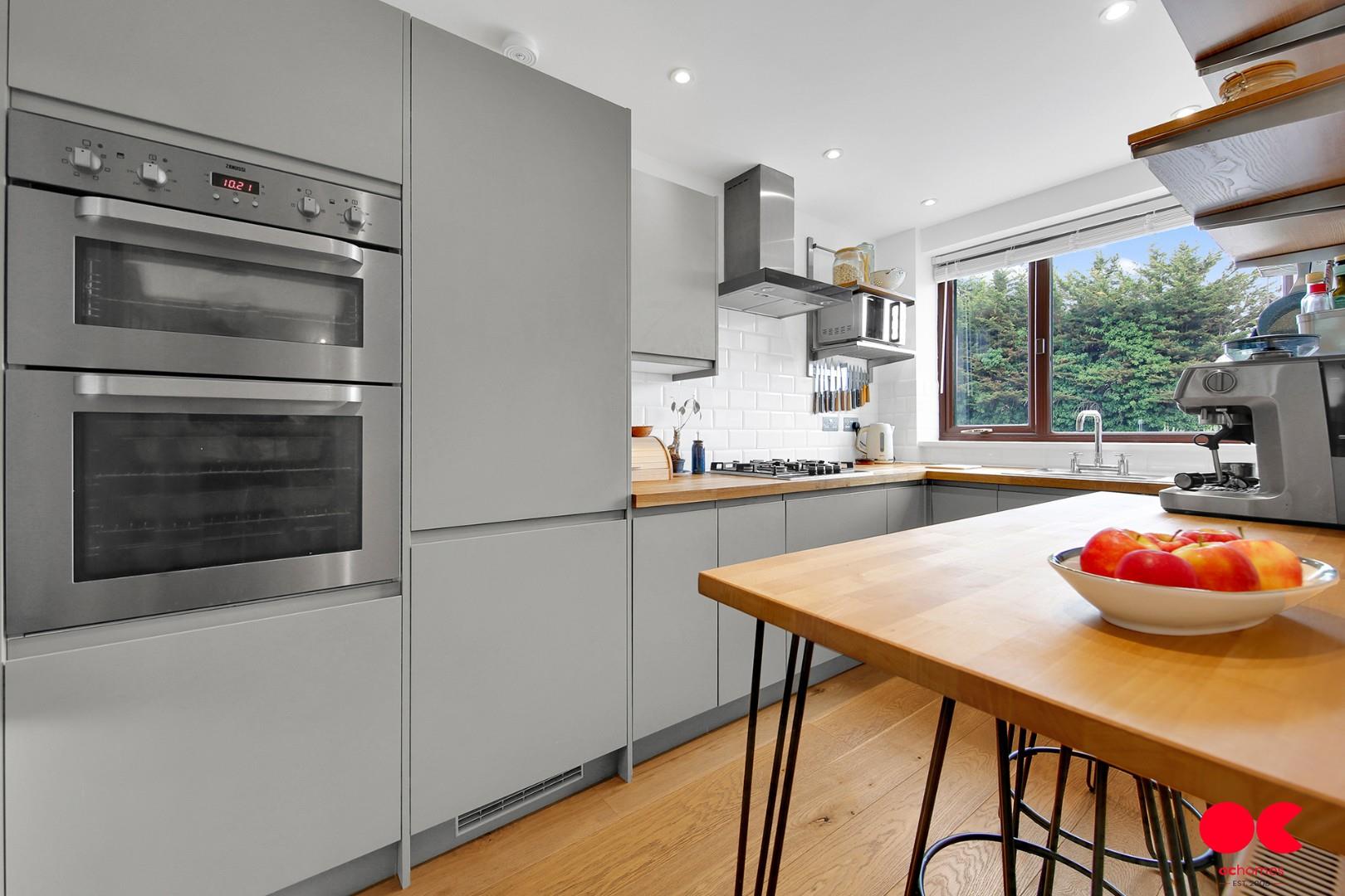 2 bed semi-detached house for sale in Keats Avenue, Romford  - Property Image 33