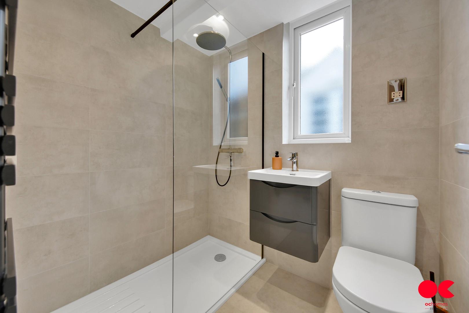 2 bed semi-detached house for sale in Keats Avenue, Romford  - Property Image 8