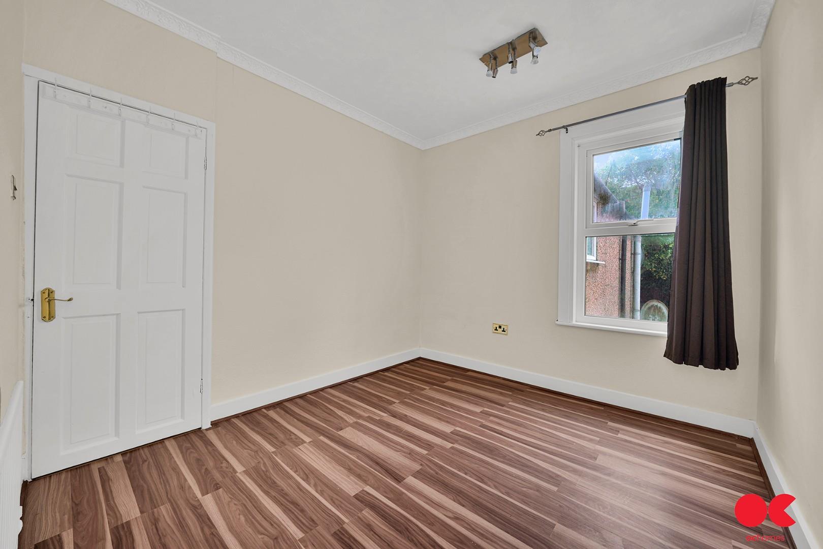 3 bed terraced house to rent in Darnley Road, Grays  - Property Image 14