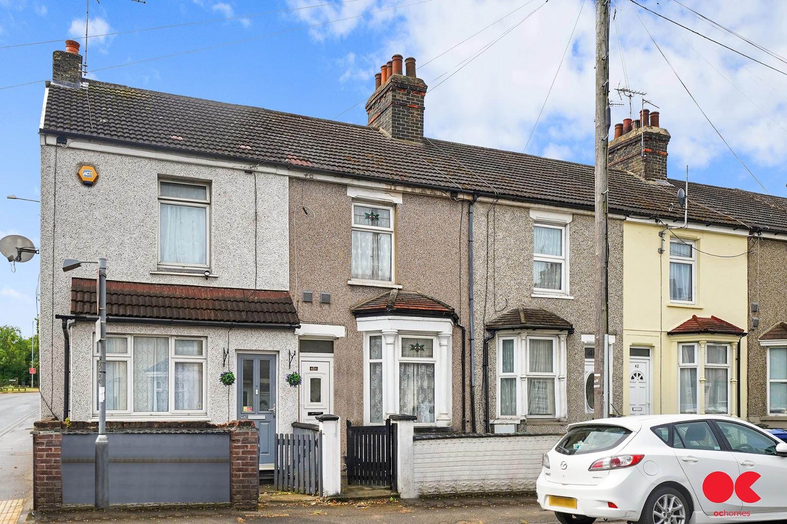 3 bed terraced house to rent in Darnley Road, Grays  - Property Image 2