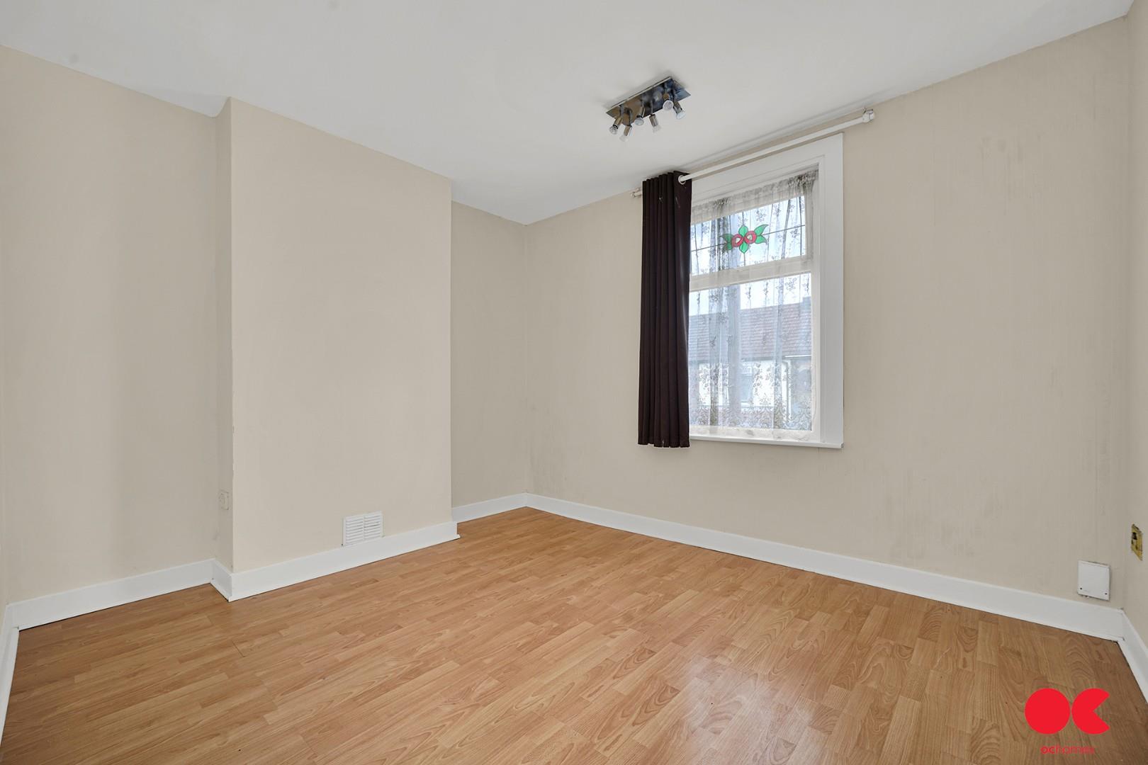 3 bed terraced house to rent in Darnley Road, Grays  - Property Image 15