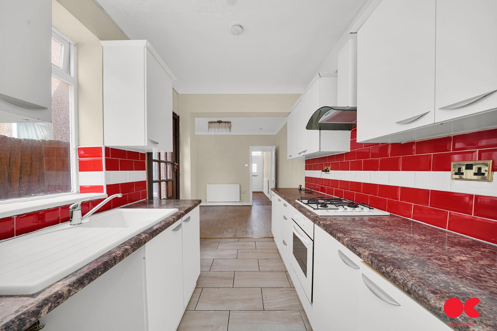 3 bed terraced house to rent in Darnley Road, Grays  - Property Image 9