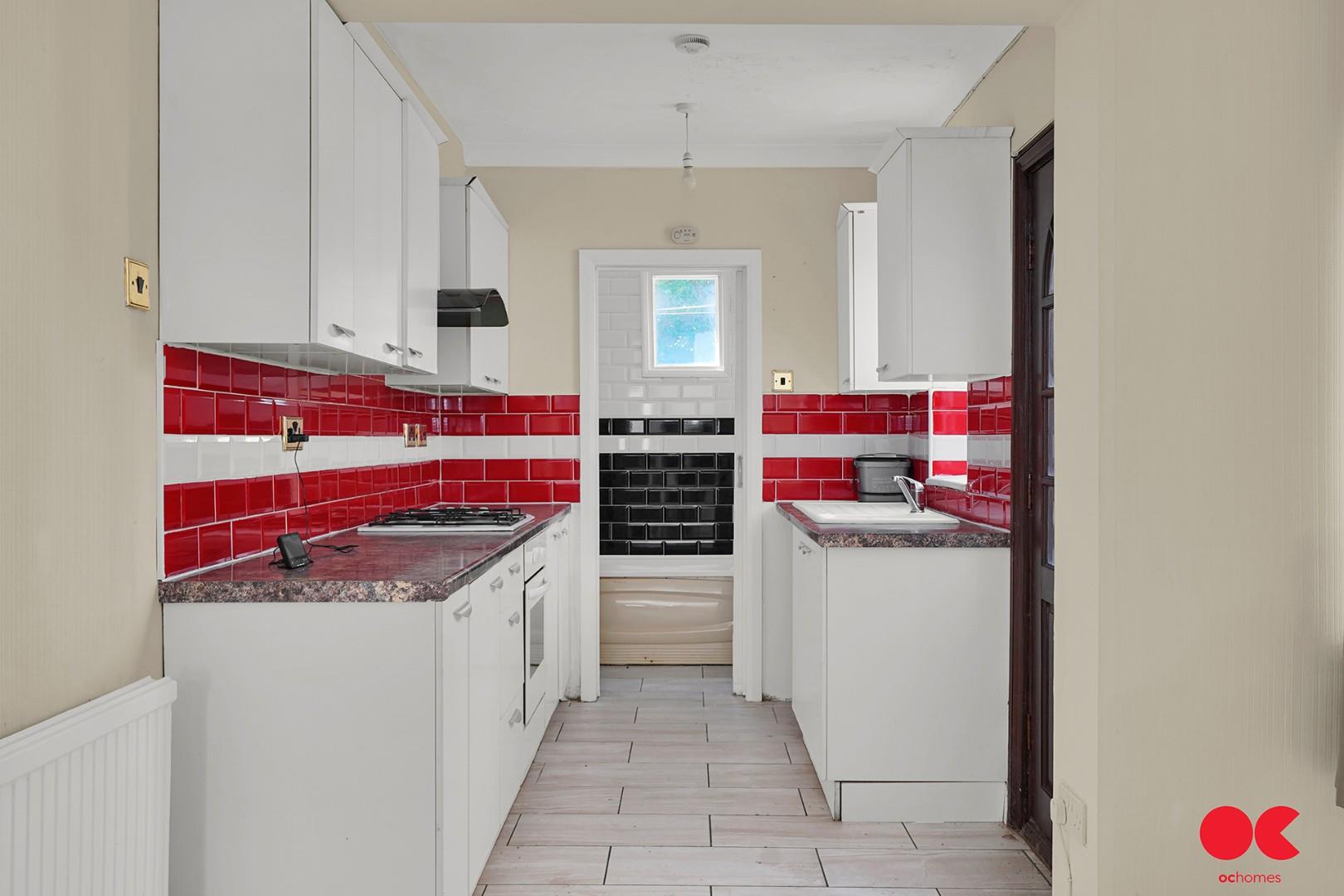 3 bed terraced house to rent in Darnley Road, Grays  - Property Image 8