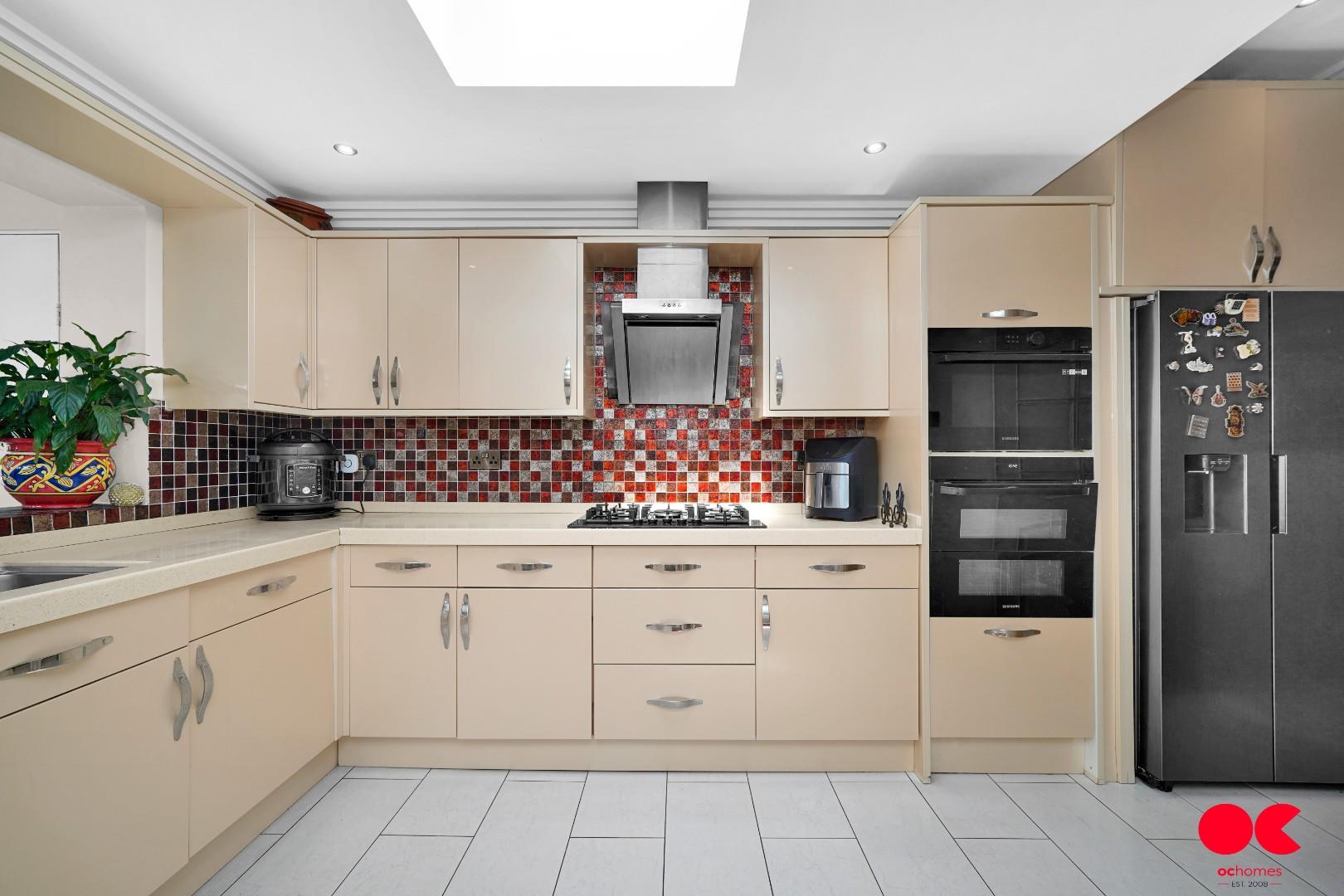 4 bed terraced house for sale in Cranley Drive, Newbury Park  - Property Image 15