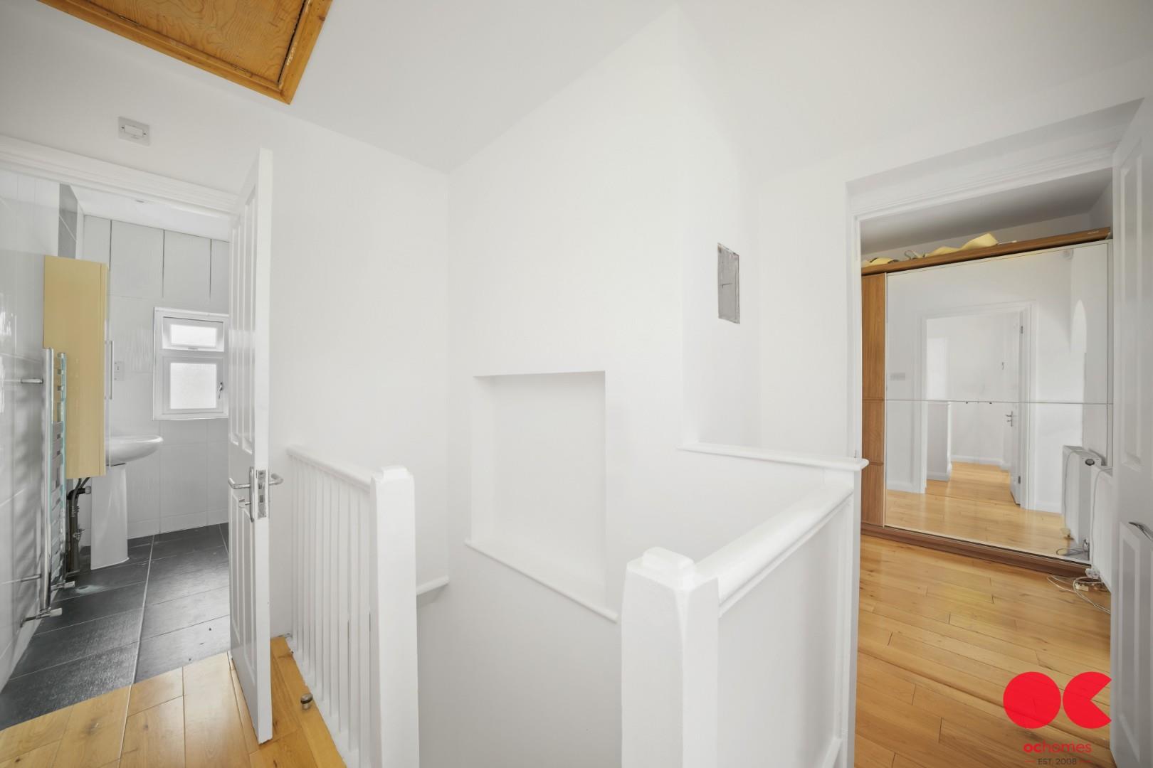 4 bed semi-detached house for sale in Pettits Lane, Romford  - Property Image 31